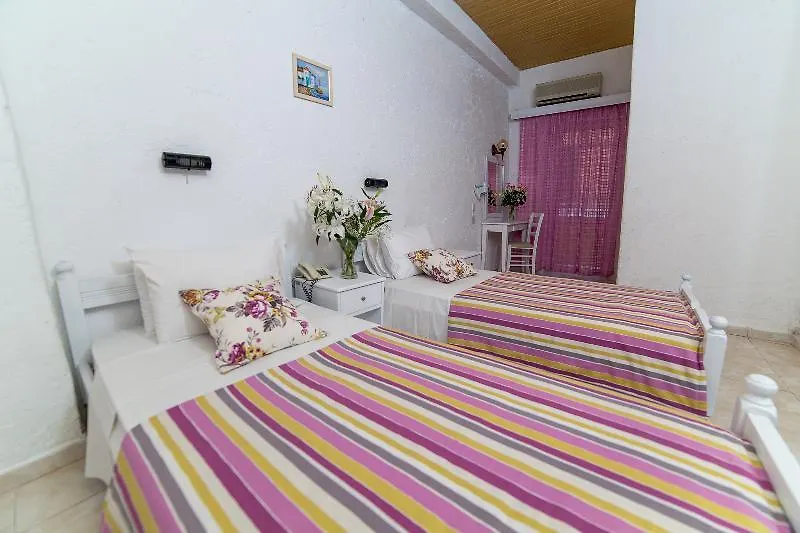 Ξενοδοχείο Ρωξάνη Αμουδάρα 3*,